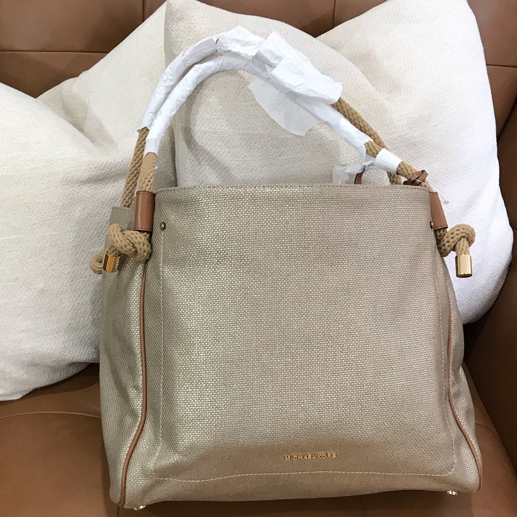Michael Kors Isla Tote